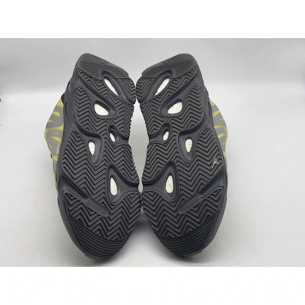 Adidas Yeezy Boost 700 MNVN Resin‎ GW9525 Men's Size 11 Sneakers Green Black YZY